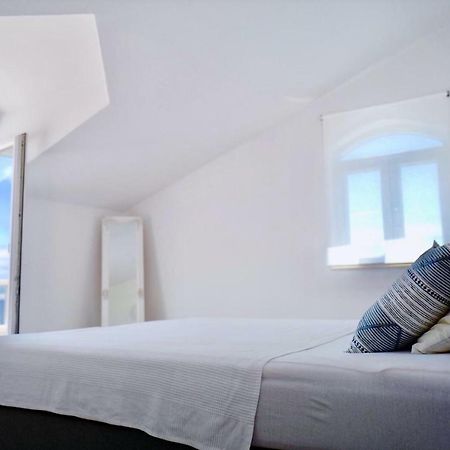 Apartments Ana Сутіван Екстер'єр фото