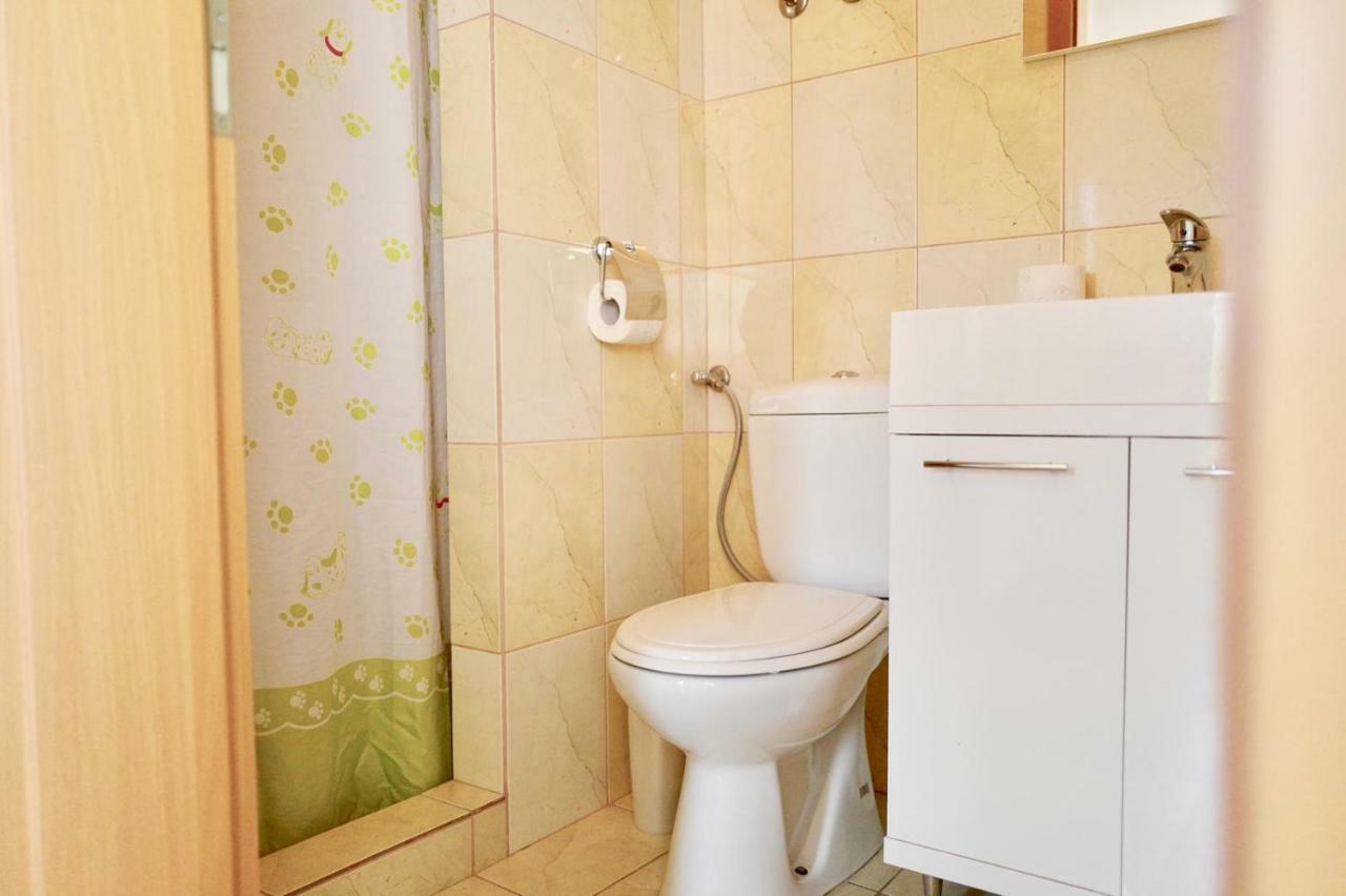 Apartments Ana Сутіван Екстер'єр фото